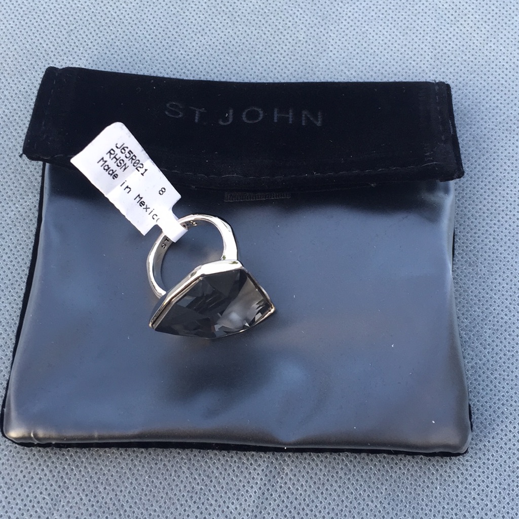 St John Ring 180$